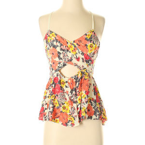 ✨FREE PEOPLE✨Sleeveless Top Floral - V Neckline